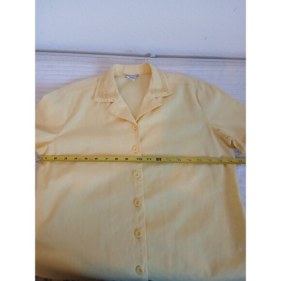 Rebecca Malone Shirt Women Small Yellow Linen Blend ButtonUp VNeck Short Sleeve - Picture 10 of 14